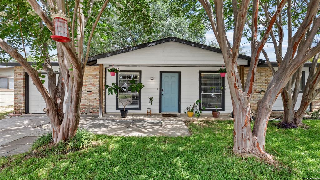 1025 Williamsburg, Schertz, TX 78154