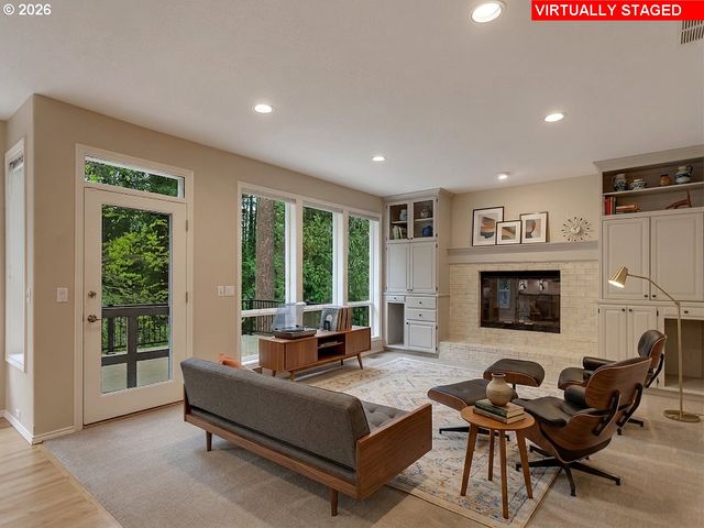 6301 Sw FLOWER St, Portland, OR 97221