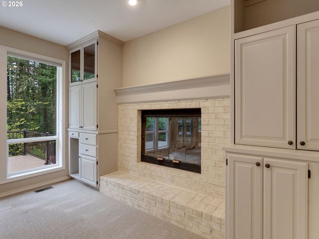 6301 Sw FLOWER St, Portland, OR 97221