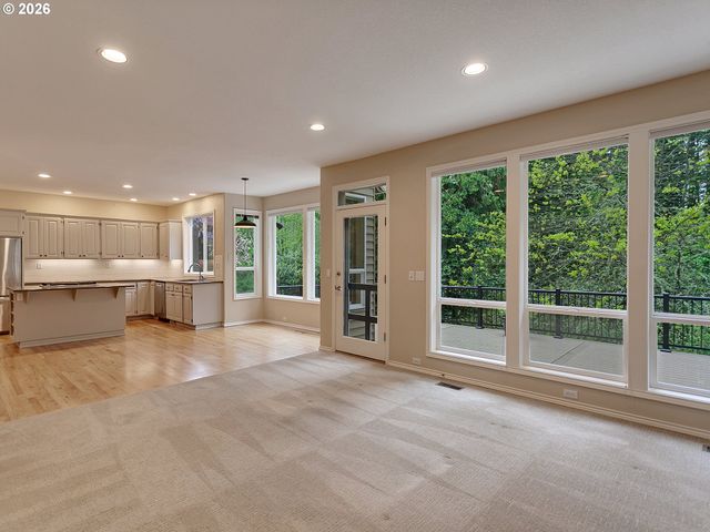 6301 Sw FLOWER St, Portland, OR 97221