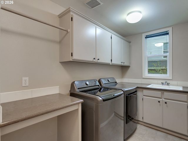 6301 Sw FLOWER St, Portland, OR 97221