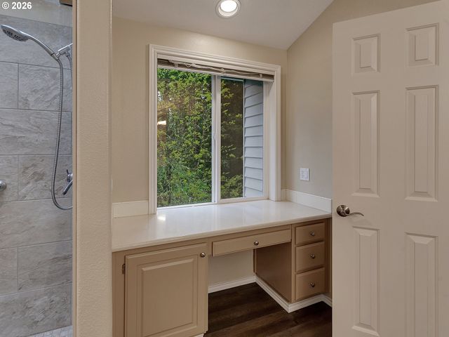 6301 Sw FLOWER St, Portland, OR 97221