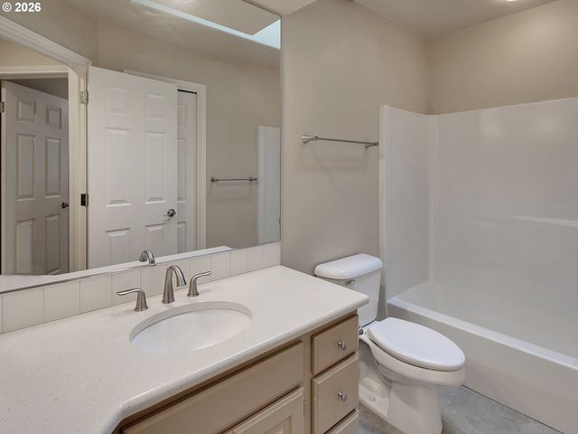 6301 Sw FLOWER St, Portland, OR 97221