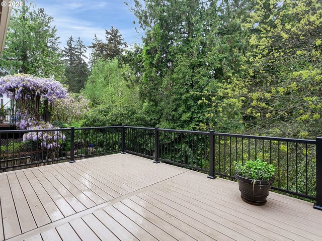 6301 Sw FLOWER St, Portland, OR 97221