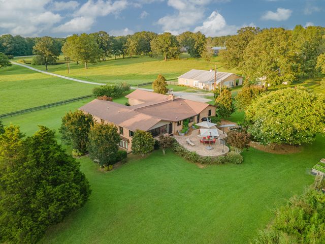 4955 Highway 70, W, Dickson, TN 37055