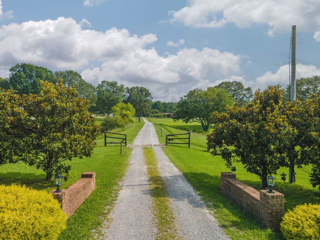 4955 Highway 70, W, Dickson, TN 37055