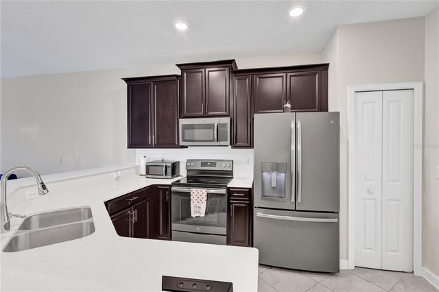 3541 BELLAND CIRCLE C, Clermont, FL 34711