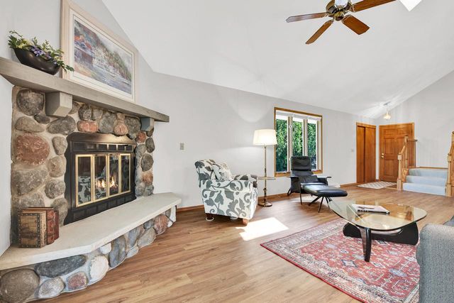 W135N8103 Wood COURT, Menomonee Falls, WI 53051