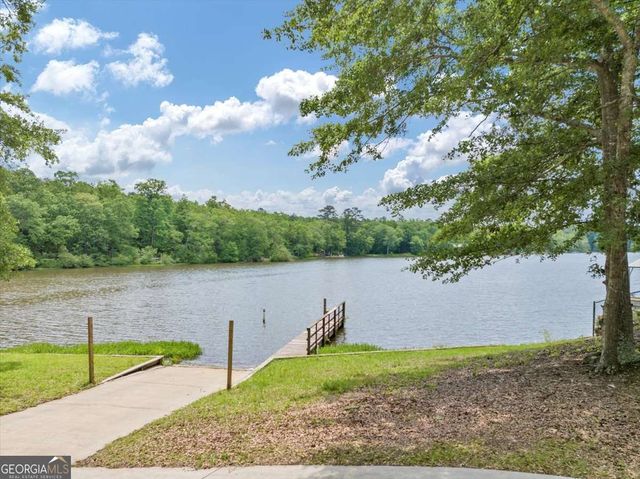 636 Harbour Shores Drive, Jackson, GA 30233