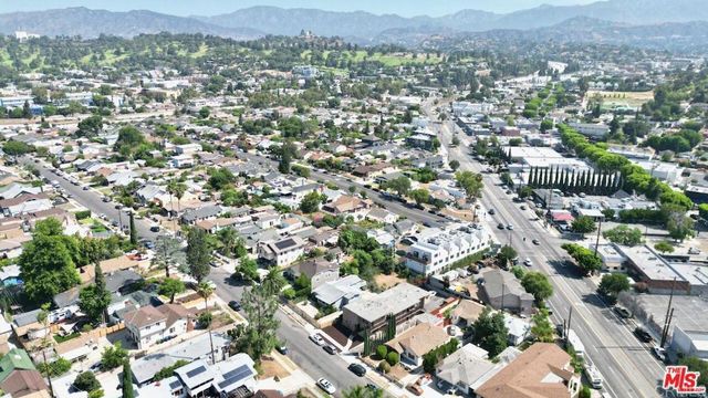 2677 Moss Avenue, Los Angeles, CA 90065