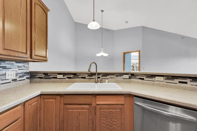 1517 Summerset DRIVE #83, Mount Pleasant, WI 53406