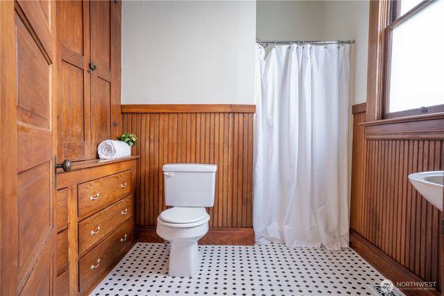 1371 W Axton Road, Ferndale, WA 98248