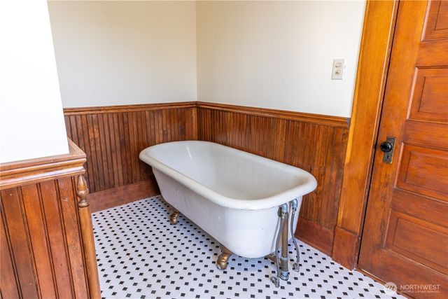 1371 W Axton Road, Ferndale, WA 98248