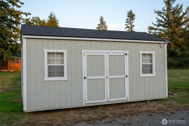 1371 W Axton Road, Ferndale, WA 98248