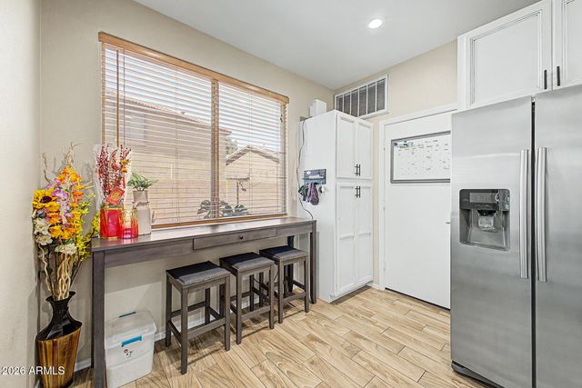 9339 E LOMPOC Avenue, Mesa, AZ 85209