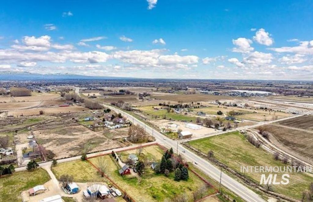 22387 Blessinger Rd, Star, ID 83669 photo 2