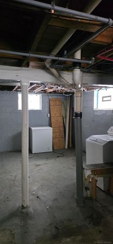 1311 Gregory Street, Lincoln Park, MI 48146