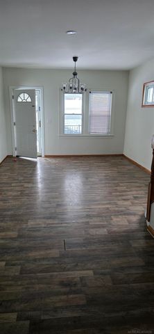 1311 Gregory Street, Lincoln Park, MI 48146