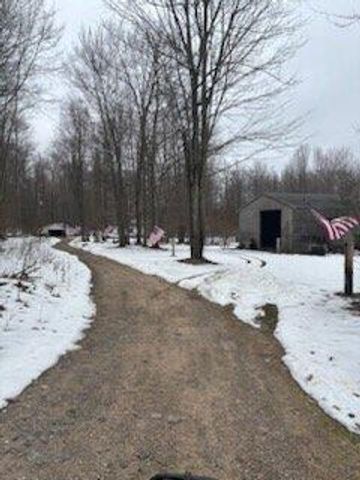 7050 N Poplar Road, Freesoil Twp, MI 49411
