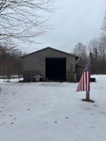 7050 N Poplar Road, Freesoil Twp, MI 49411