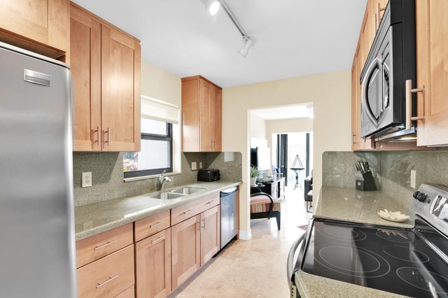6760 Willow Wood Drive 1201, Boca Raton, FL 33434