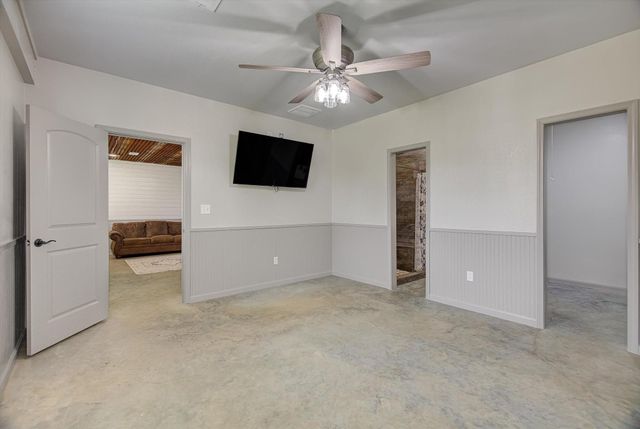 289 County Road 2250, Cleveland, TX 77327