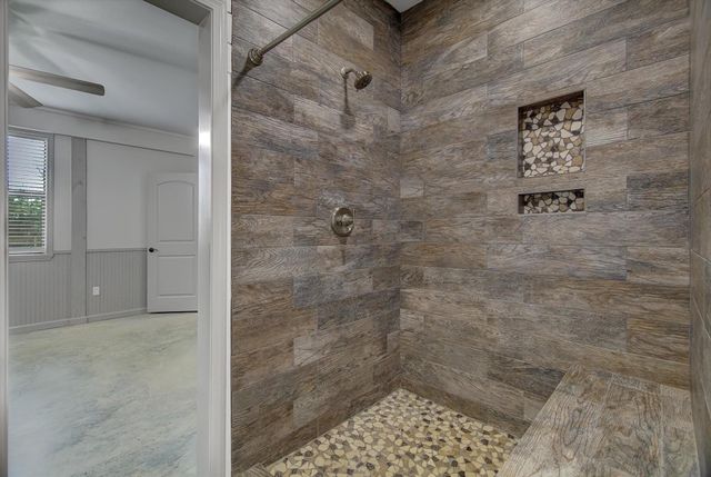 289 County Road 2250, Cleveland, TX 77327