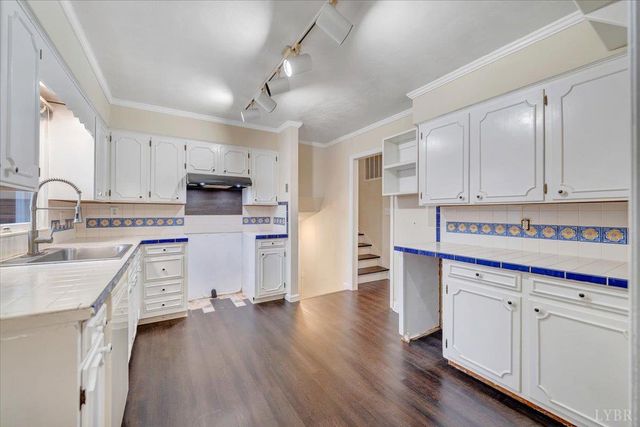 1261 Bear Creek Loop, Bedford, VA 24523