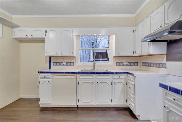 1261 Bear Creek Loop, Bedford, VA 24523