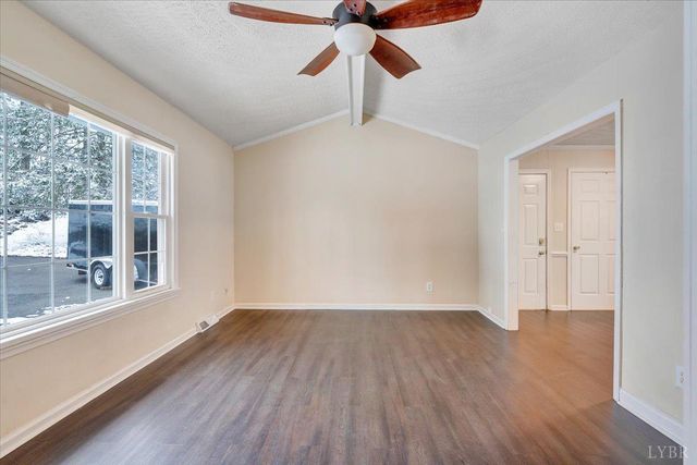 1261 Bear Creek Loop, Bedford, VA 24523