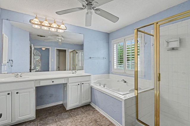 5201 White Sands Drive, Fort Worth, TX 76137