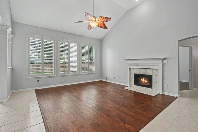 5201 White Sands Drive, Fort Worth, TX 76137
