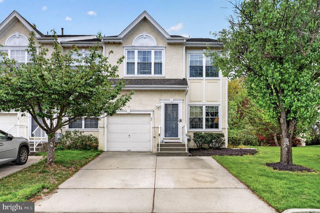 22 VERSAILLES BLVD, Cherry Hill, NJ 08003