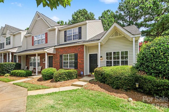10030 Pergola View Court, Charlotte, NC 28213
