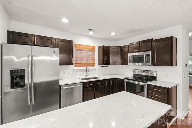 10030 Pergola View Court, Charlotte, NC 28213