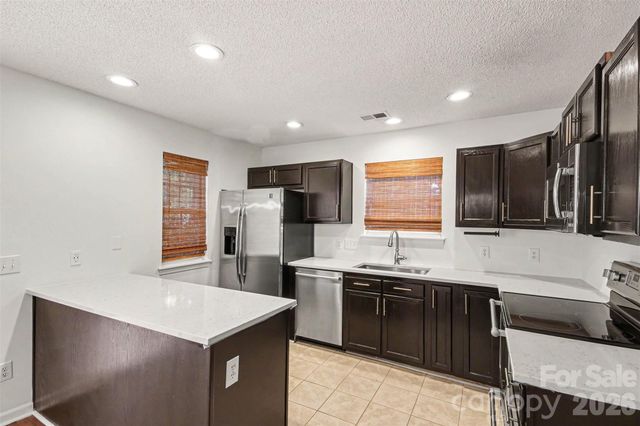 10030 Pergola View Court, Charlotte, NC 28213