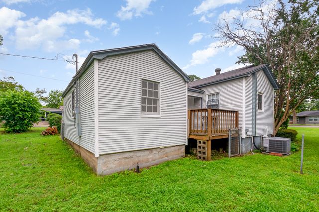 1401 W Shepherd Street, Denison, TX 75020