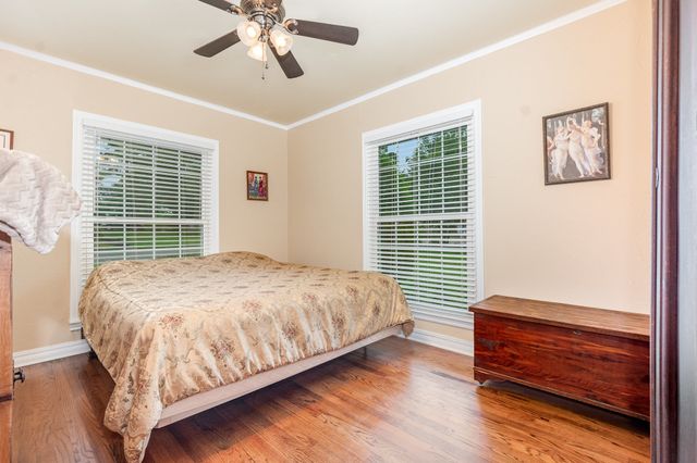 1401 W Shepherd Street, Denison, TX 75020