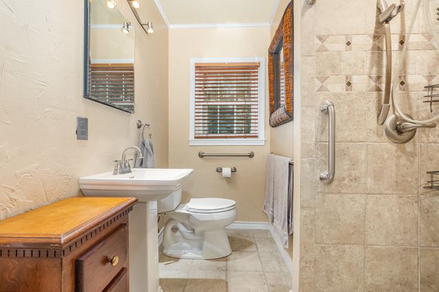 1401 W Shepherd Street, Denison, TX 75020