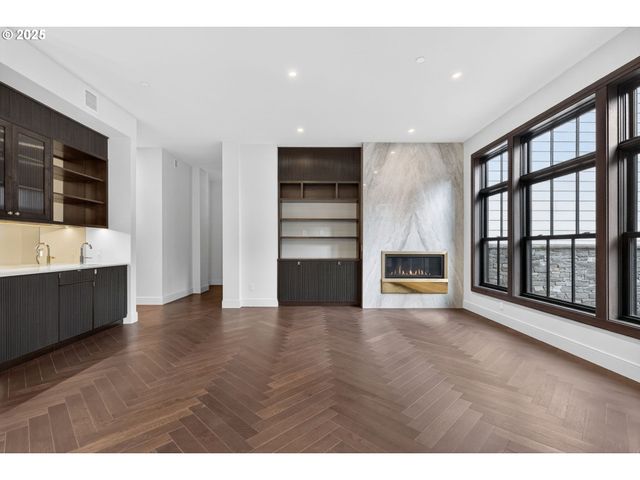 21 D Ave 5, Lake Oswego, OR 97034