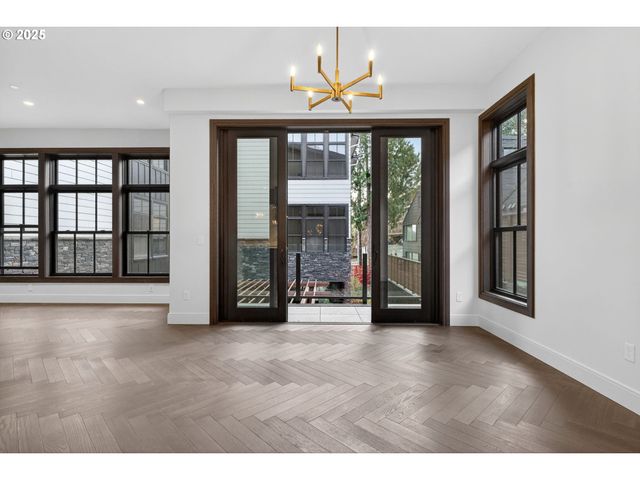 21 D Ave 5, Lake Oswego, OR 97034