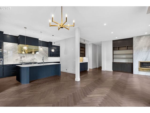 21 D Ave 5, Lake Oswego, OR 97034