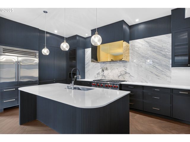 21 D Ave 5, Lake Oswego, OR 97034