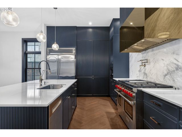 21 D Ave 5, Lake Oswego, OR 97034