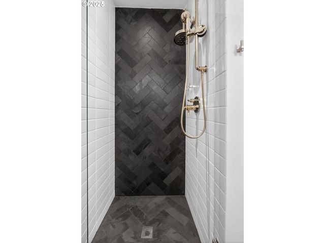 21 D Ave 5, Lake Oswego, OR 97034