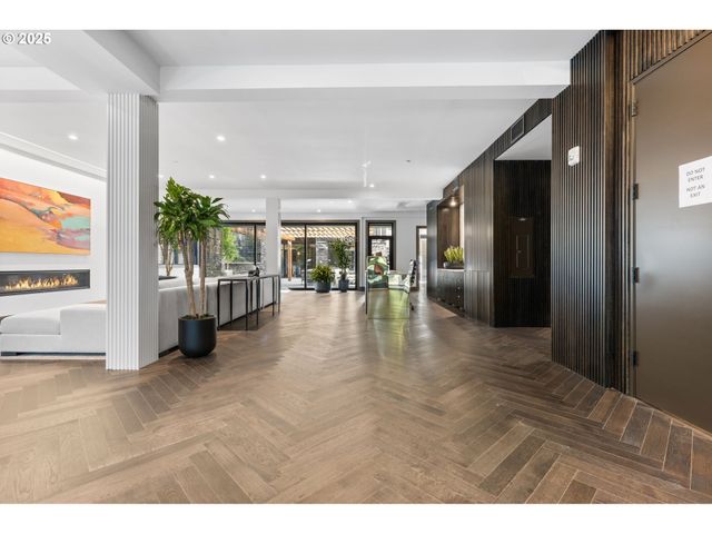 21 D Ave 5, Lake Oswego, OR 97034