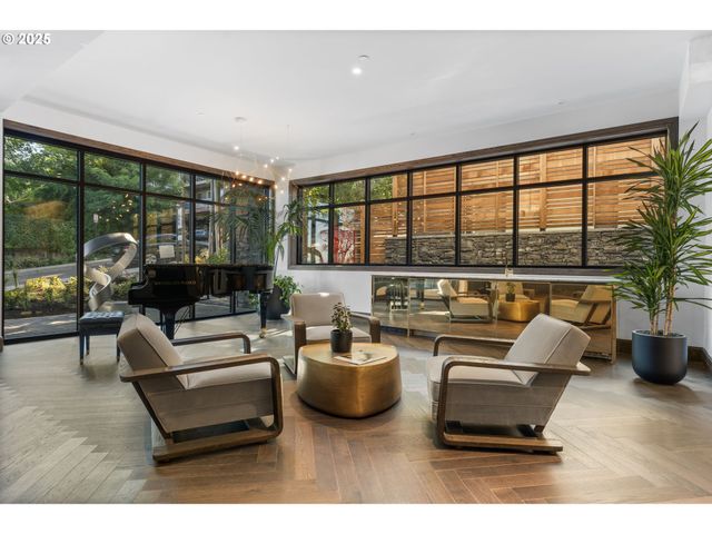 21 D Ave 5, Lake Oswego, OR 97034