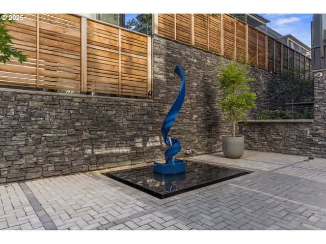 21 D Ave 5, Lake Oswego, OR 97034