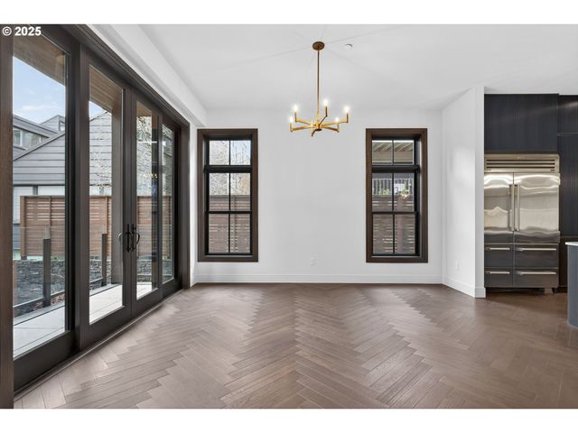 21 D Ave 5, Lake Oswego, OR 97034