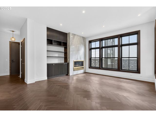 21 D Ave 5, Lake Oswego, OR 97034